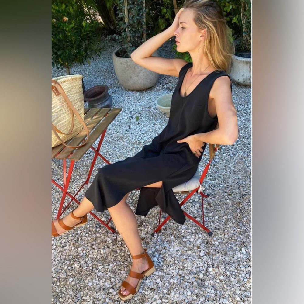 ⚡️FLASH SALE⚡️ NWOT Emerson Fry Edie Scoop Neck Dress